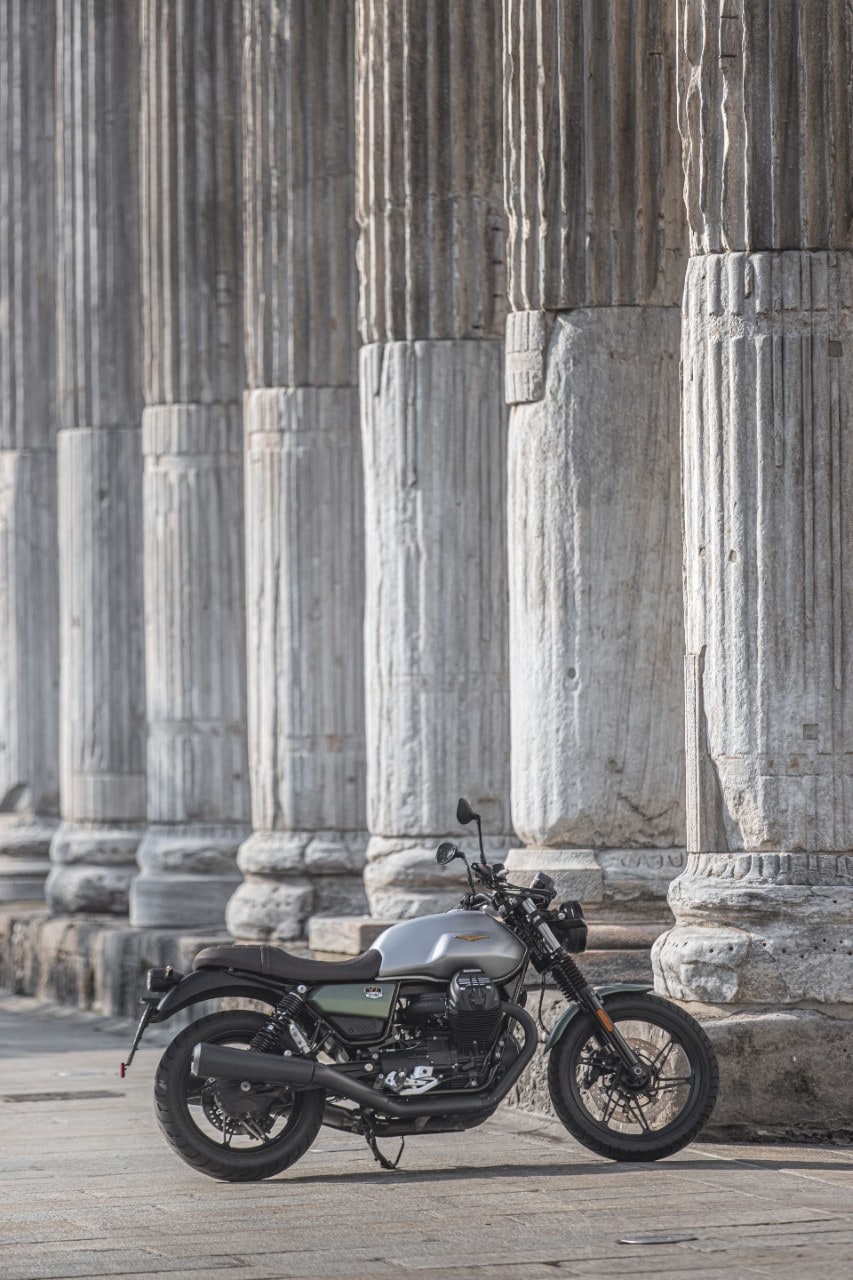 Moto Guzzi V7 Centenario e Triumph Street Twin: questione di PEDIGREE